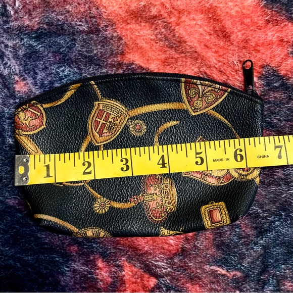 💜 VTG Harry Potter/Gryffindor Vibes Cosmetics Bag NWOT - Picture 2 of 5